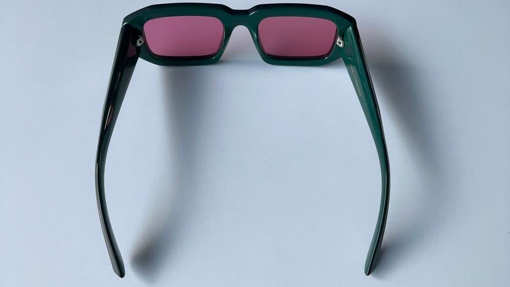 Komono dames zonnebril, Bijoux, Sacs & Beauté, Lunettes de Soleil & Lunettes | Femmes, Enlèvement ou Envoi, Comme neuf, Noir, Lunettes de soleil