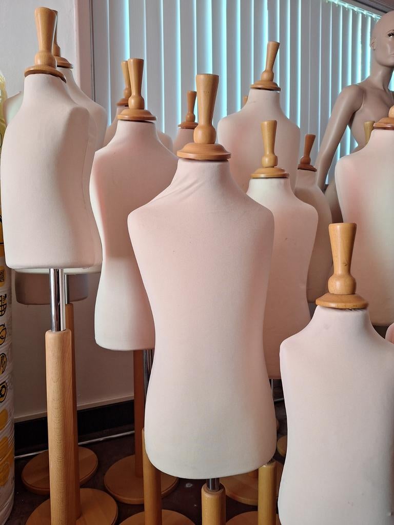 Etalagepoppen 19 stuks, Ophalen, Gebruikt