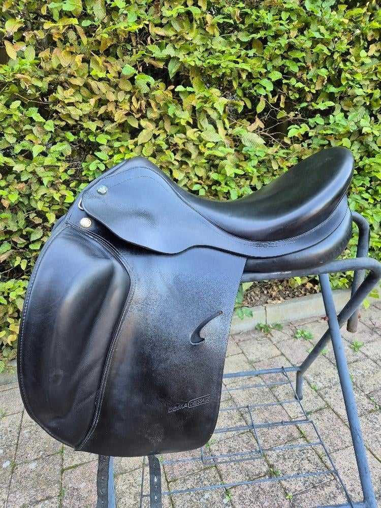 PRESTIGE Roma 17-17,5 dressuurzadel, Dieren en Toebehoren, Paarden en Pony's | Hoofdstellen en Tuigage, Gebruikt, Dressuur, Ophalen of Verzenden