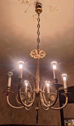 Lustre de chœur en cuivre ancien, Enlèvement