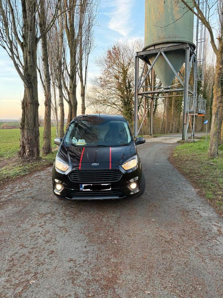 Courrier Ford Transit, Autos, Ford, Particulier, Tourneo Courier, ABS, Caméra de recul, Airbags, Air conditionné, Android Auto