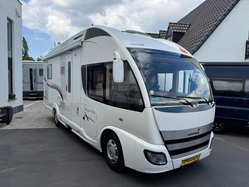 Fiat Ducato Euramobil Integra Style, Caravanes & Camping, Jusqu'à 4, Fiat, Boîte manuelle, Intégral
