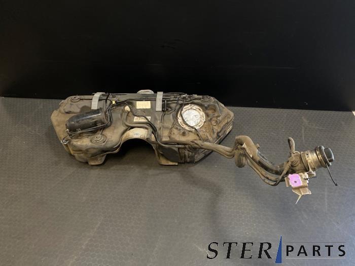 Tank van een Mercedes C-Klasse, Gebruikt, -, Ophalen of Verzenden, -