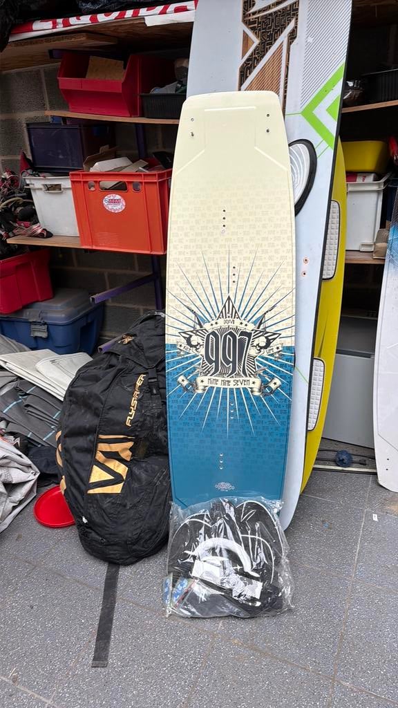 Planche de kitesurf 997 blast 135x38, Sports nautiques & Bateaux, Kitesurf, Enlèvement, Neuf, Planche de kite