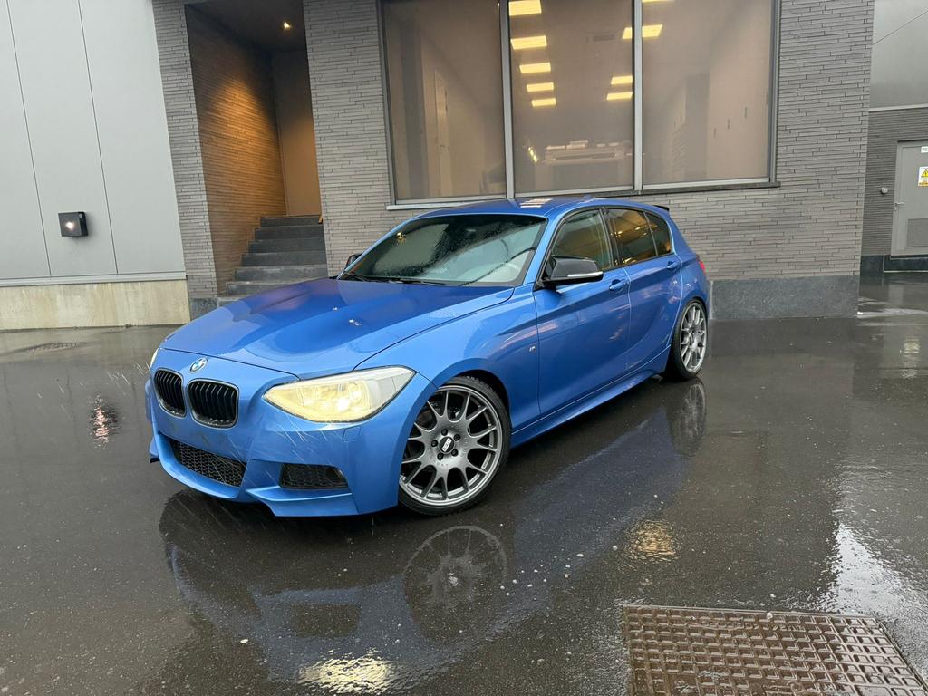 BMW 116i – Stijlvol & betrouwbaar!, 4 deurs, 1 Reeks, Blauw, Alcantara