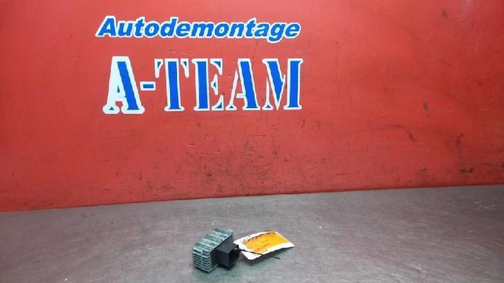 VOORGLOEI RELAIS Opel Astra G Caravan (F35), Auto-onderdelen, Elektronica en Kabels, Opel, Gebruikt