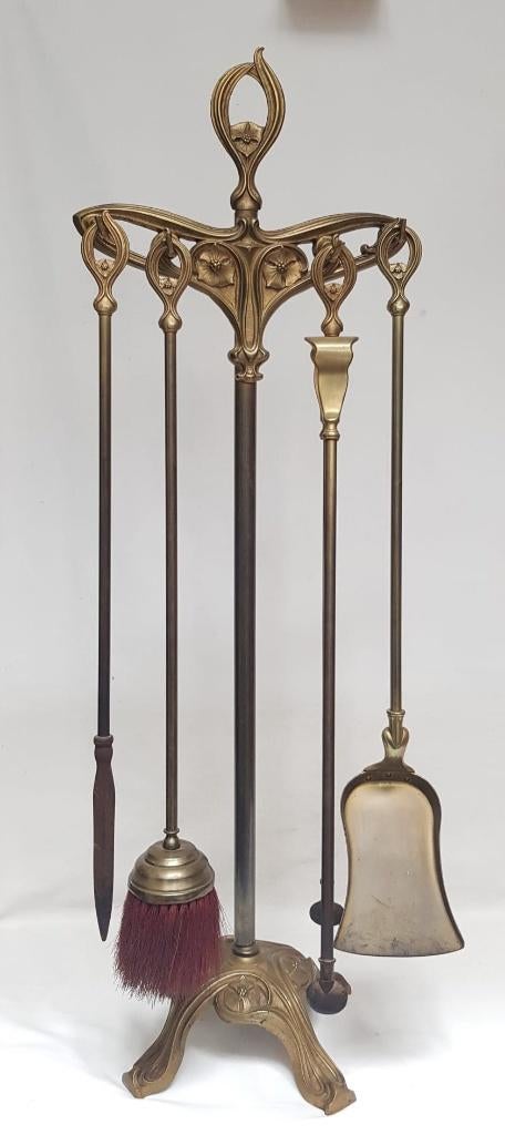 Cheminée Art Nouveau dans le style de Guimard., Antiquités & Art, Antiquités | Accessoires de maison, Enlèvement ou Envoi