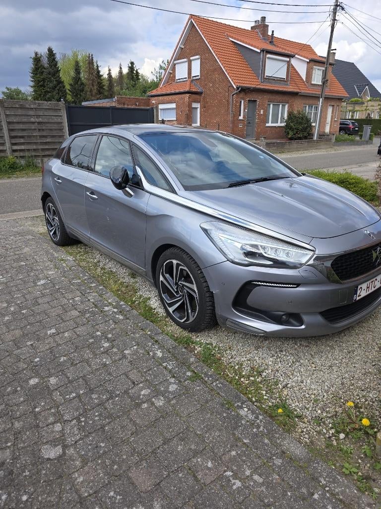 DS DS5 Hybrid 4x4 So Chic | 2017 | 108.000 km | Euro 6b, Autos, Citroën, Cuir, Argent ou Gris, Achat, Euro 6
