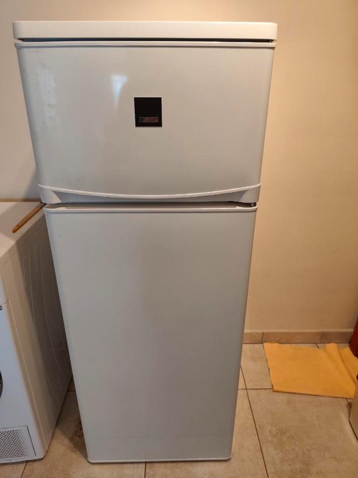 réfrigérateur combiné + petit congélateur marque Zanussi, Electroménager, Réfrigérateurs & Frigos, Utilisé, Avec congélateur séparé