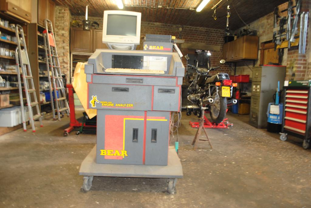 Vitage Bear Engine Analyzer, Ophalen