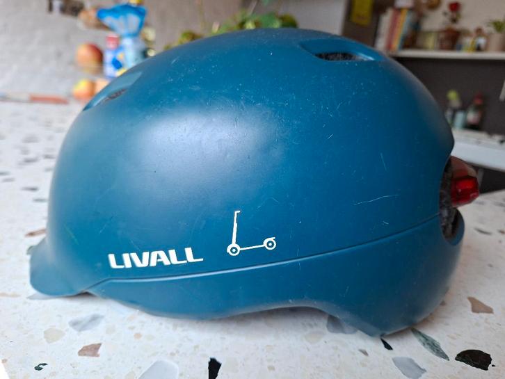 Fietshelm, Fietsen en Brommers, Fietsaccessoires | Fietshelmen, Gebruikt, Heer of Dame, Ophalen