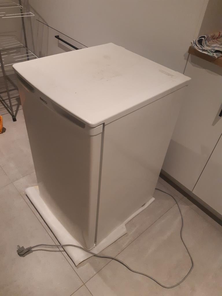 Diepvries Beko 73L 100W, Gebruikt, Minder dan 60 cm, Vrijstaand, Ophalen