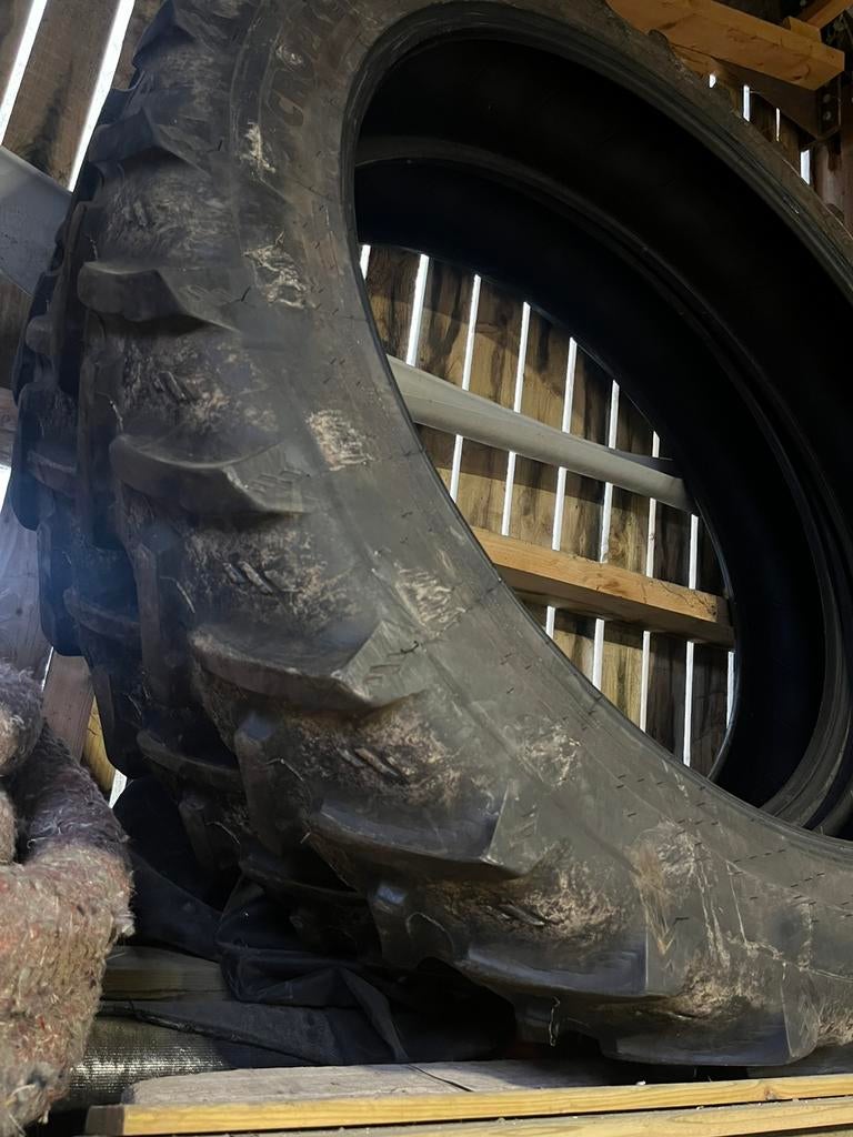 Kleber 270/95r48, Zakelijke goederen, Ophalen