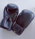 Bokshandschoenen en beenbeschermers, Ophalen, Bokshandschoenen