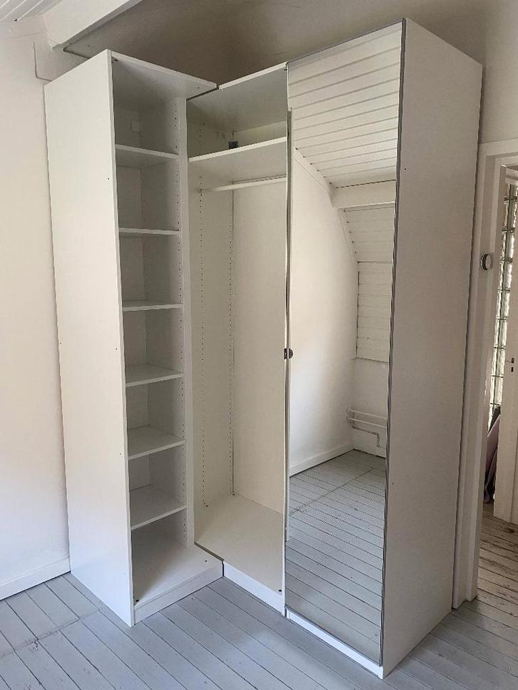 Armoire d'angle et armoire à miroir Ikea Pax avec tiroirs, Maison & Meubles, Armoires | Penderies & Garde-robes, Utilisé, 200 cm ou plus