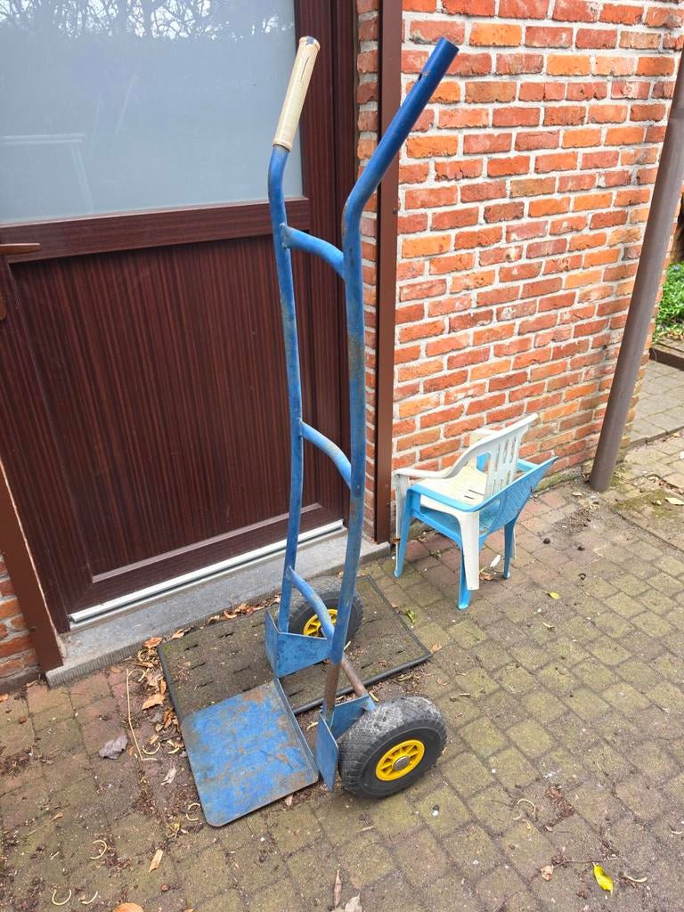 Zeer stevig steek karretje, Ophalen