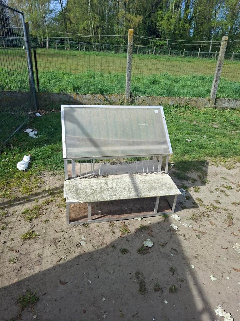 3 spoetnikken te koop, Enlèvement