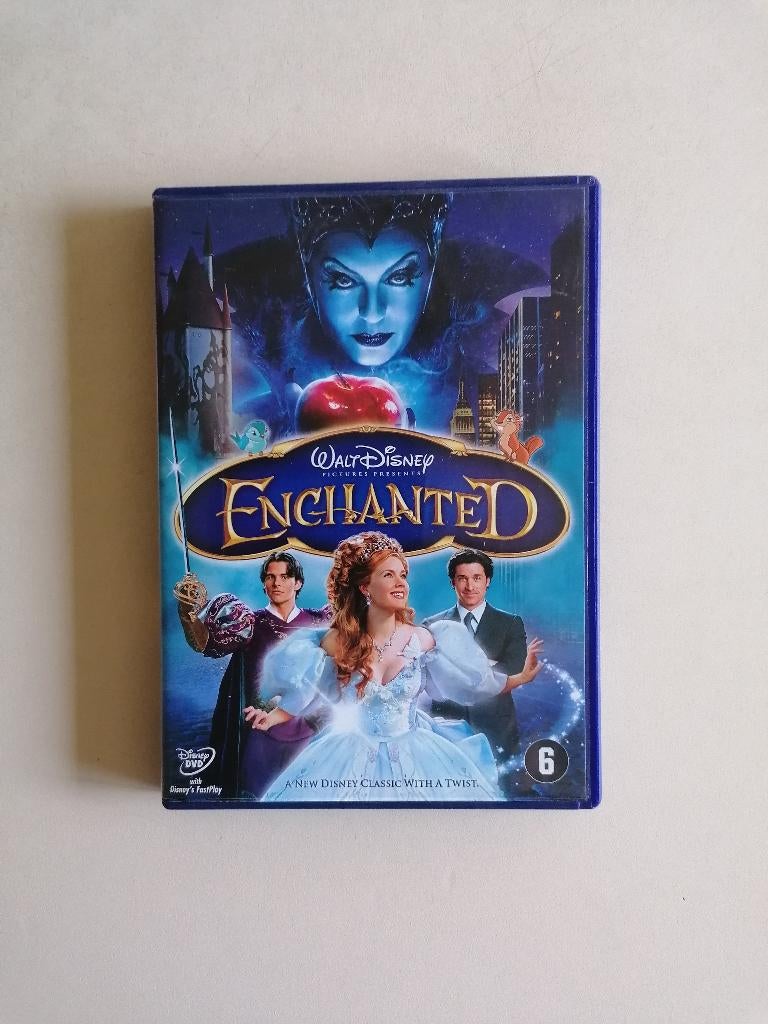 Un conte de fées en DVD : ENCHANTED by WALT DISNEY, CD & DVD, Tous les âges, Enlèvement ou Envoi, Comme neuf