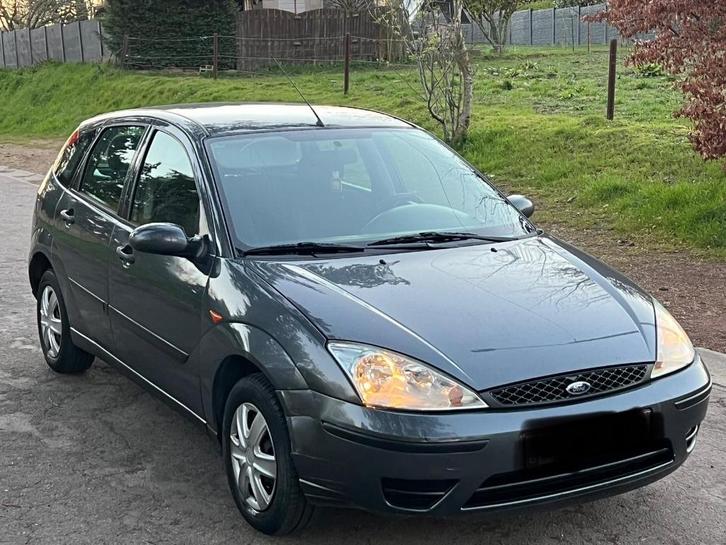 FORD FOCUS 1.4i ESSENCE AİRCO EURO4 C.T OK CARPASS, Auto's, Ford, Particulier, Focus, ABS, Airbags, Airconditioning, Alarm, Boordcomputer