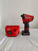 Milwaukee M12 slagschroevendraaier + 4ah batterij en oplader, Gebruikt, Materiaal