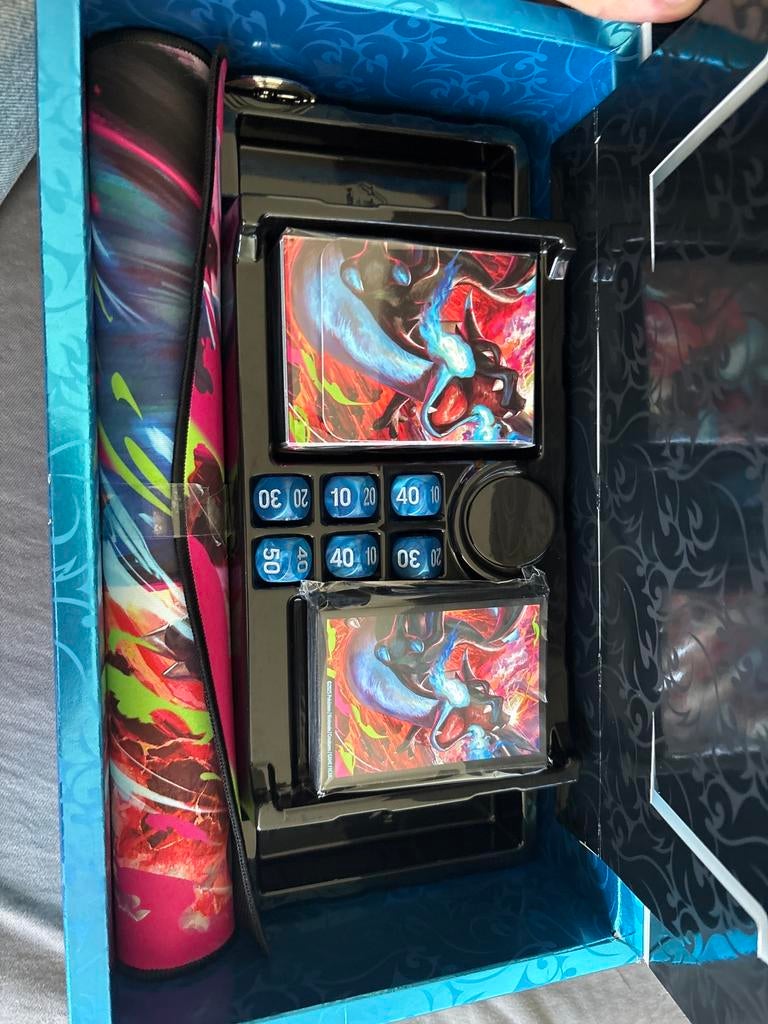 Mega charizard ex ultra premium box, Ophalen, Nieuw