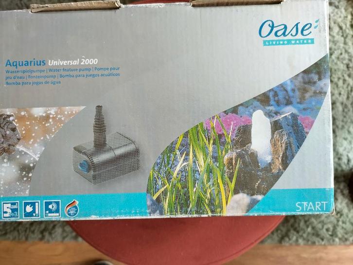 Oase Aquarius Universal 2000 Fonteinpomp 2000 l/h f, Tuin en Terras, Vijver-toebehoren, Nieuw, Vijverpomp, Ophalen of Verzenden