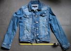 Blauw jeansjasje  Merk: Lola Liza   Maat: 34  Kleur: Jeansbl, Ophalen of Verzenden, Zo goed als nieuw, Maat 34 (XS) of kleiner