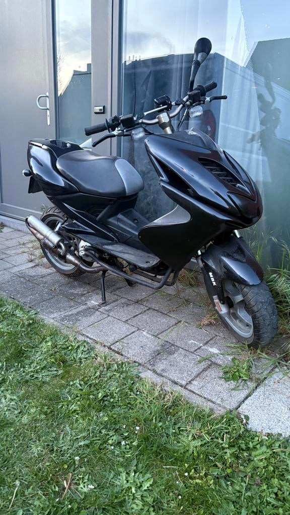 Mbk Nitro / Yamaha Aerox 50cc scooter brommer, Fietsen en Brommers, Scooters | Yamaha, Zo goed als nieuw, Aerox, Ophalen