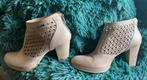 Bottes courtes à talons Nero Giardini taille 37, Enlèvement, Comme neuf, Beige