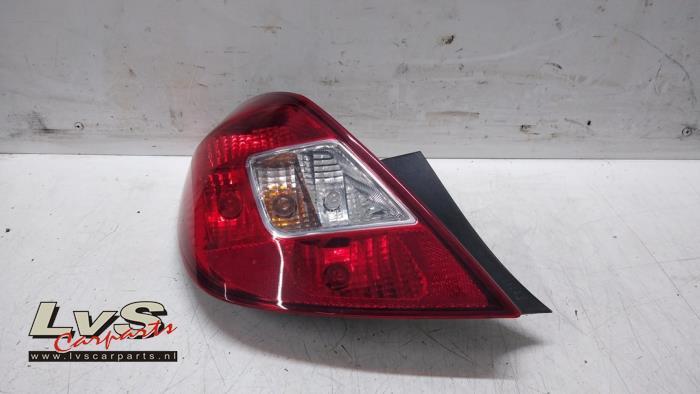 Achterlicht links van een Opel Corsa, Gebruikt, -, -, Opel