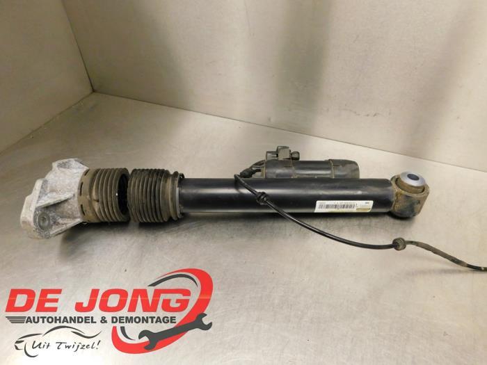 Schokdemper links-achter van een Mercedes GLE, Gebruikt, -, Ophalen of Verzenden, -