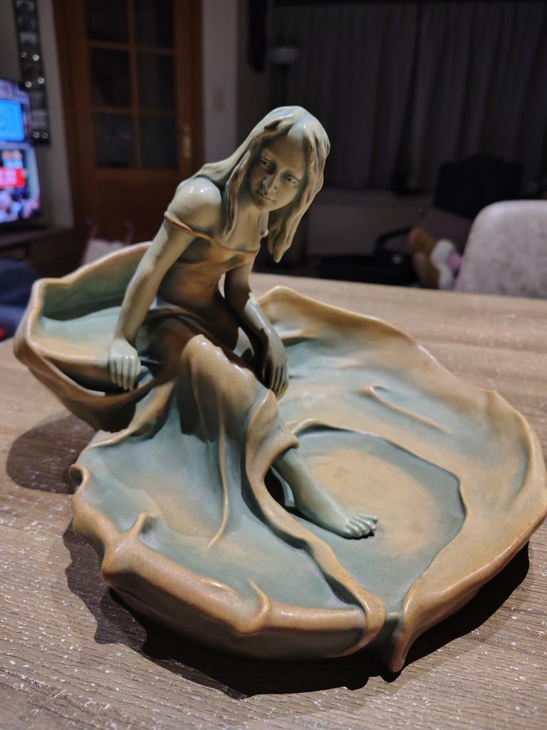 Oude keramische schaal met vrouwelijke figuur Bernard Bloch, Antiquités & Art, Art | Autres Art, Enlèvement