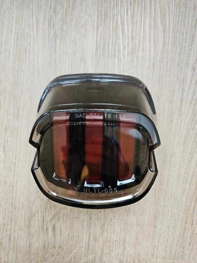 Achterlicht Harley LED Sportster, Road king, layback 3 lijn, Motoren, Onderdelen | Harley-Davidson, Nieuw, Ophalen of Verzenden