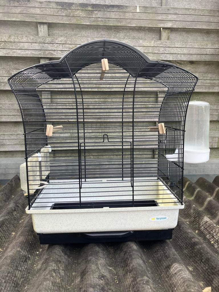 VOGELKOOI VOOR KLEINE VOGELS PARKIET-KANARIE NU 25 EURO, Enlèvement, Comme neuf, Autres matériaux, Cage à oiseaux