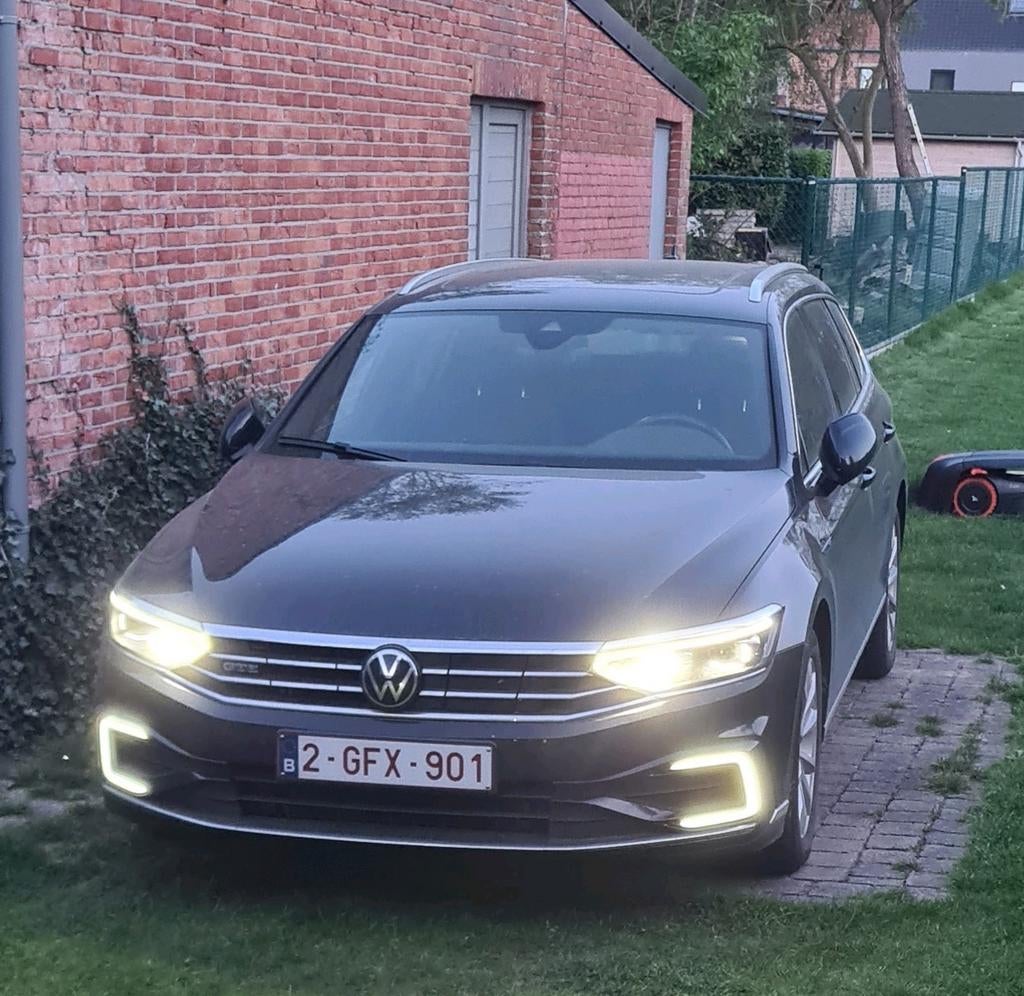 Volkswagen Passat GTE, 4 cilinders, Lichtsensor, Zwart, 5 deurs