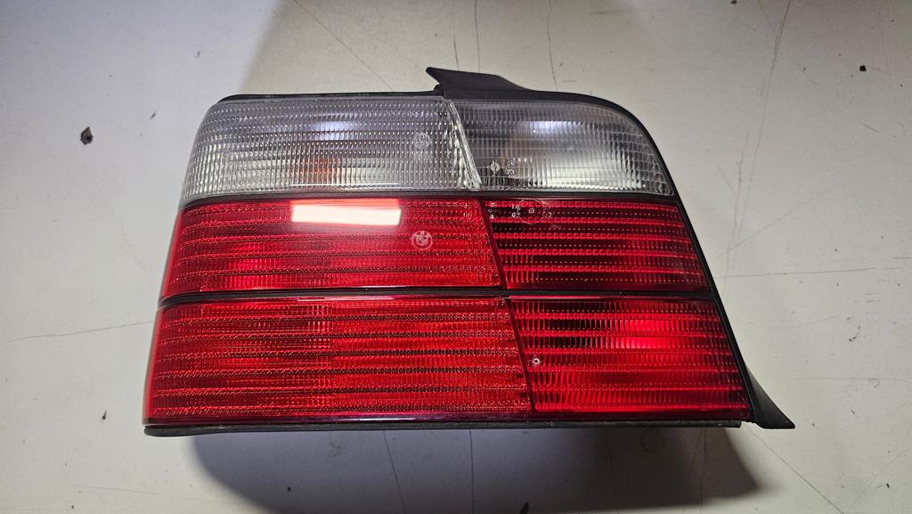 Achterlicht wit rood links sedan BMW 3 serie E36 82199405444, -, Utilisé, -, Enlèvement ou Envoi