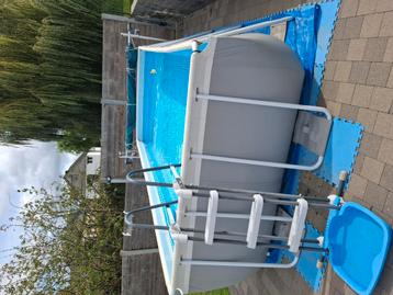 Intex frame zwembad 488x244x107cm,verwarming,zandfilterpomp  beschikbaar voor biedingen