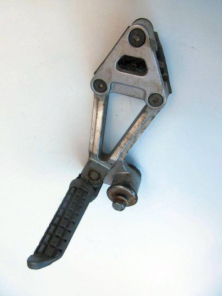 Kawasaki GPX600 voetsteun RA voetstep GPX 600 duosteun step, Motos, Pièces | Kawasaki, Utilisé, Enlèvement ou Envoi