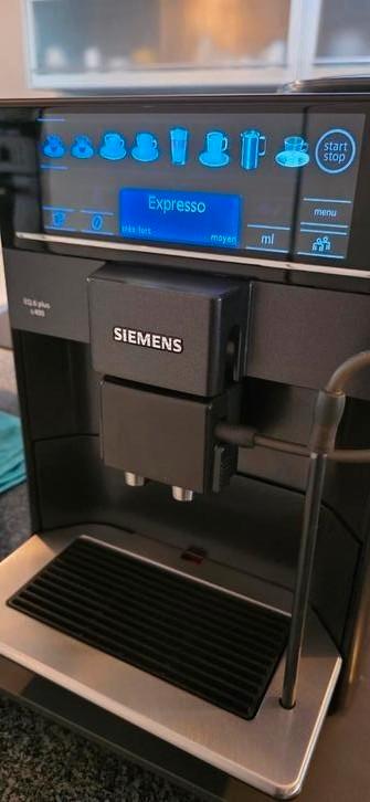 SIEMENS EQ6 PLUS s400, Elektronische apparatuur, Koffiezetapparaten, Zo goed als nieuw, Ophalen