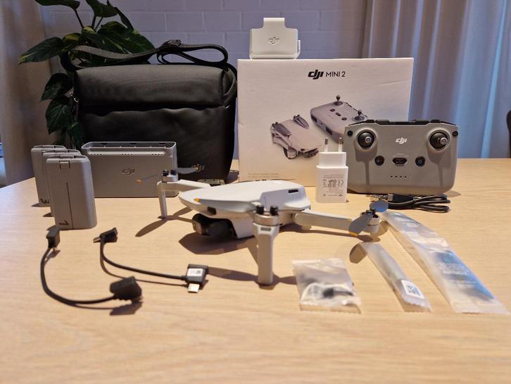 DJI Mini 2 Fly More Combo, Audio, Tv en Foto, Drones, Zo goed als nieuw, Drone met camera, Ophalen of Verzenden