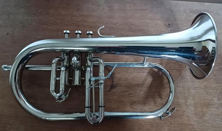 Bugle Schenkelaars Topaz, Muziek en Instrumenten, Blaasinstrumenten | Trompetten, Zo goed als nieuw, Ophalen