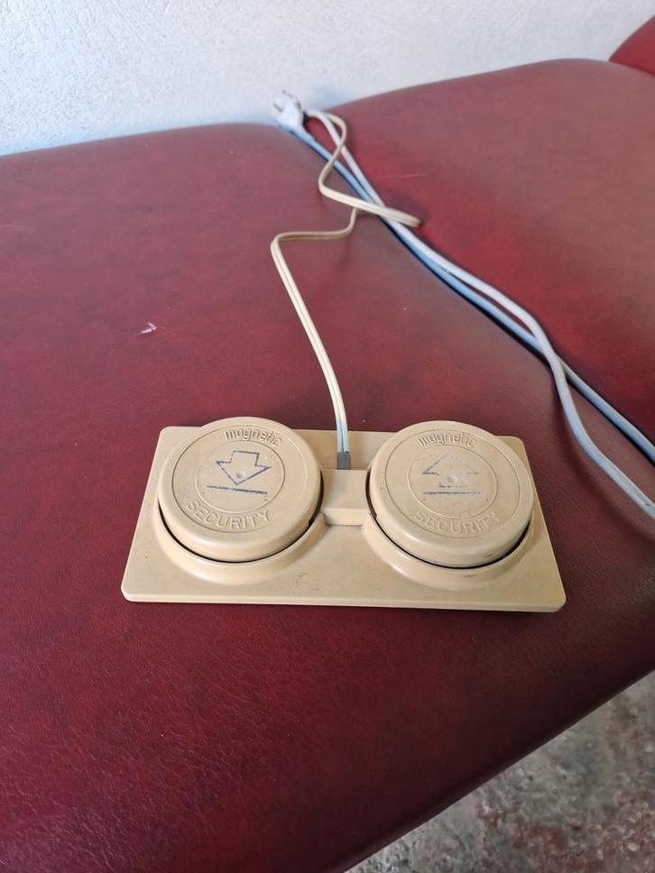 Manumed massage tafel, Diversen, Verpleegmiddelen, Zo goed als nieuw, Ophalen