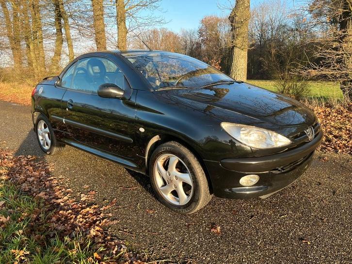 Peugeot 206 CC 1.6i 16v / 207.361 km / 2002, Auto's, Peugeot, Particulier, ABS, Airbags, Airconditioning, Boordcomputer, Centrale vergrendeling