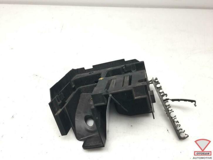 vw golf 5 touran caddy vag zekeringkast houder 1k0907361b, Auto-onderdelen, Elektronica en Kabels, Volkswagen, Gebruikt