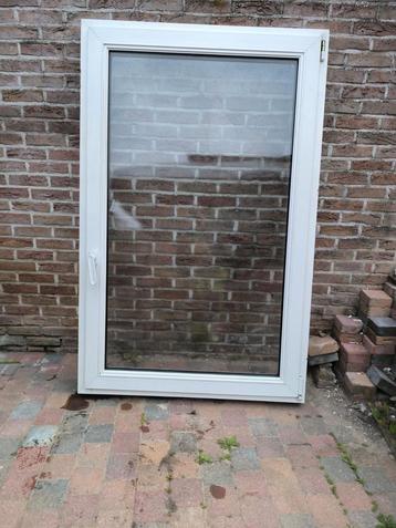 161,50 hoog. 102 breed. dubbel glas  beschikbaar voor biedingen