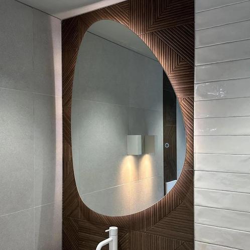 Wiesbaden Badkamerspiegel – Ovale Spiegel met LED – 100cm, Huis en Inrichting, Badkamer | Badkamermeubels, Nieuw, Overige typen