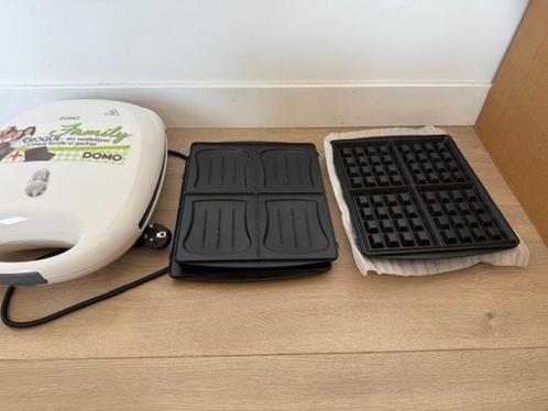 Croquemonsieur en wafel machine van Domo, Elektronische apparatuur, Wafelijzers, Zo goed als nieuw, Uitneembare platen, Vaatmachinebestendige platen