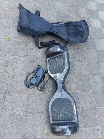 Hooverboard carbon met oplader, draagtas en oplader., Enlèvement, Utilisé
