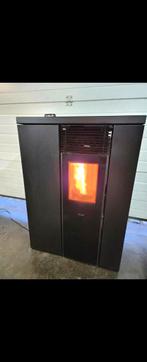 4174€ nieuwe prijs  pelletkachel ravelli 8kw, Zo goed als nieuw, 800 watt of meer, Kachel, Hoog rendement (Hr)