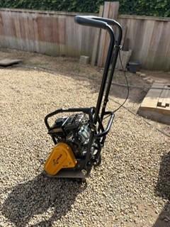 Lumag VP60 : zeer compacte trilplaat, Tuin en Terras, Hand-tuingereedschap, Zo goed als nieuw, Overige soorten, Ophalen